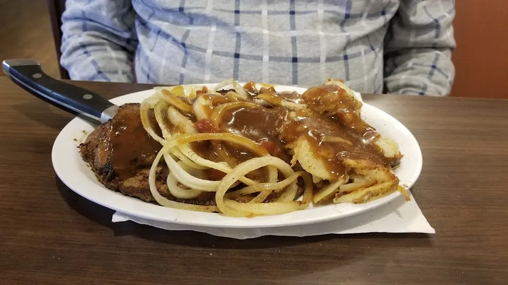 Liver and Onions with Mashed Potatoes and Gravy
